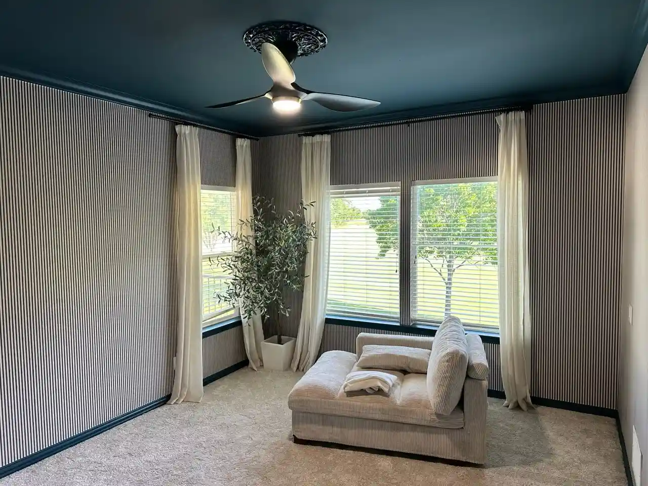 Wallpaper installation project in Lake Oswego, OR